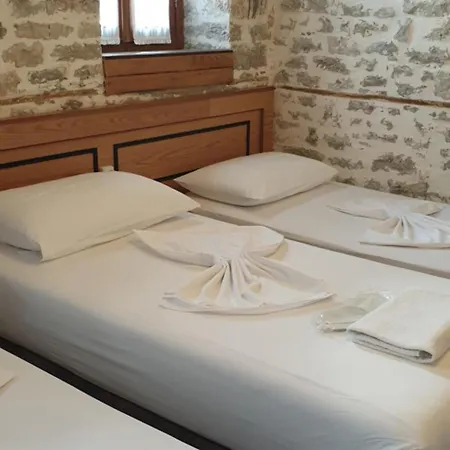 בית הארחה Silver Hill Gjirokastër