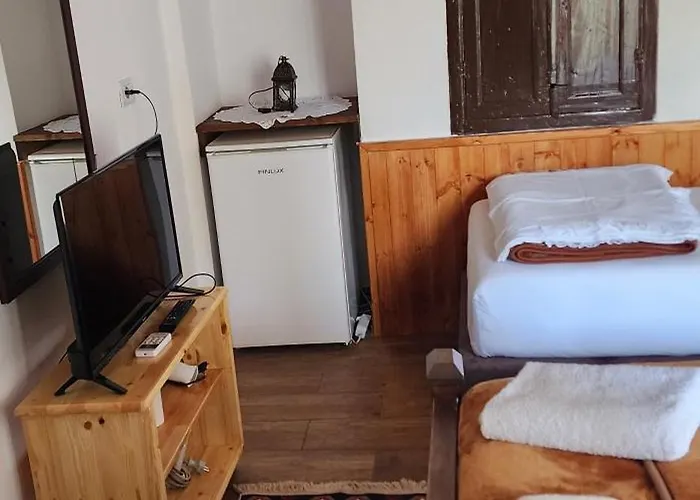 招待所 Silver Hill Gjirokastër