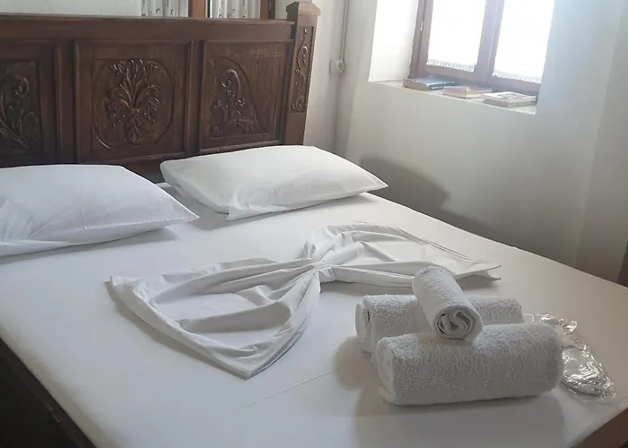 Silver Hill 招待所 Gjirokastër