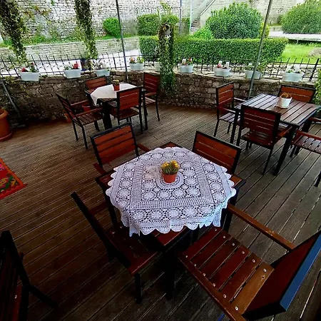 Silver Hill Guest house Gjirokaster