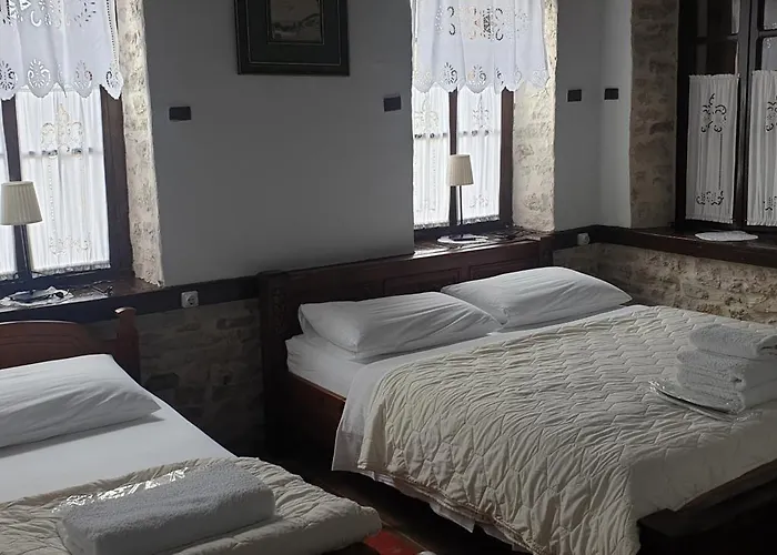 Silver Hill Pensionat Gjirokastër